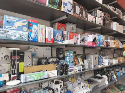 Το κατάστημα Ηλεκτρονικά Μάνη στην Αρεόπολη
