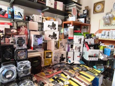 Το κατάστημα Ηλεκτρονικά Μάνη στην Αρεόπολη